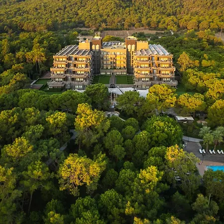 Balmy Foresta Resort 5*