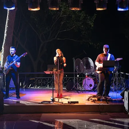 Balmy Foresta Resort