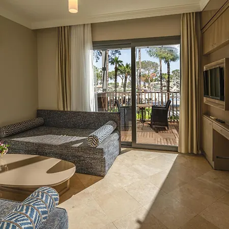 Balmy Foresta Complex 5*